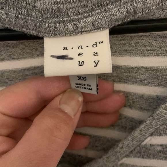 Womens xs soft stripe shirt - Picture 2 of 5